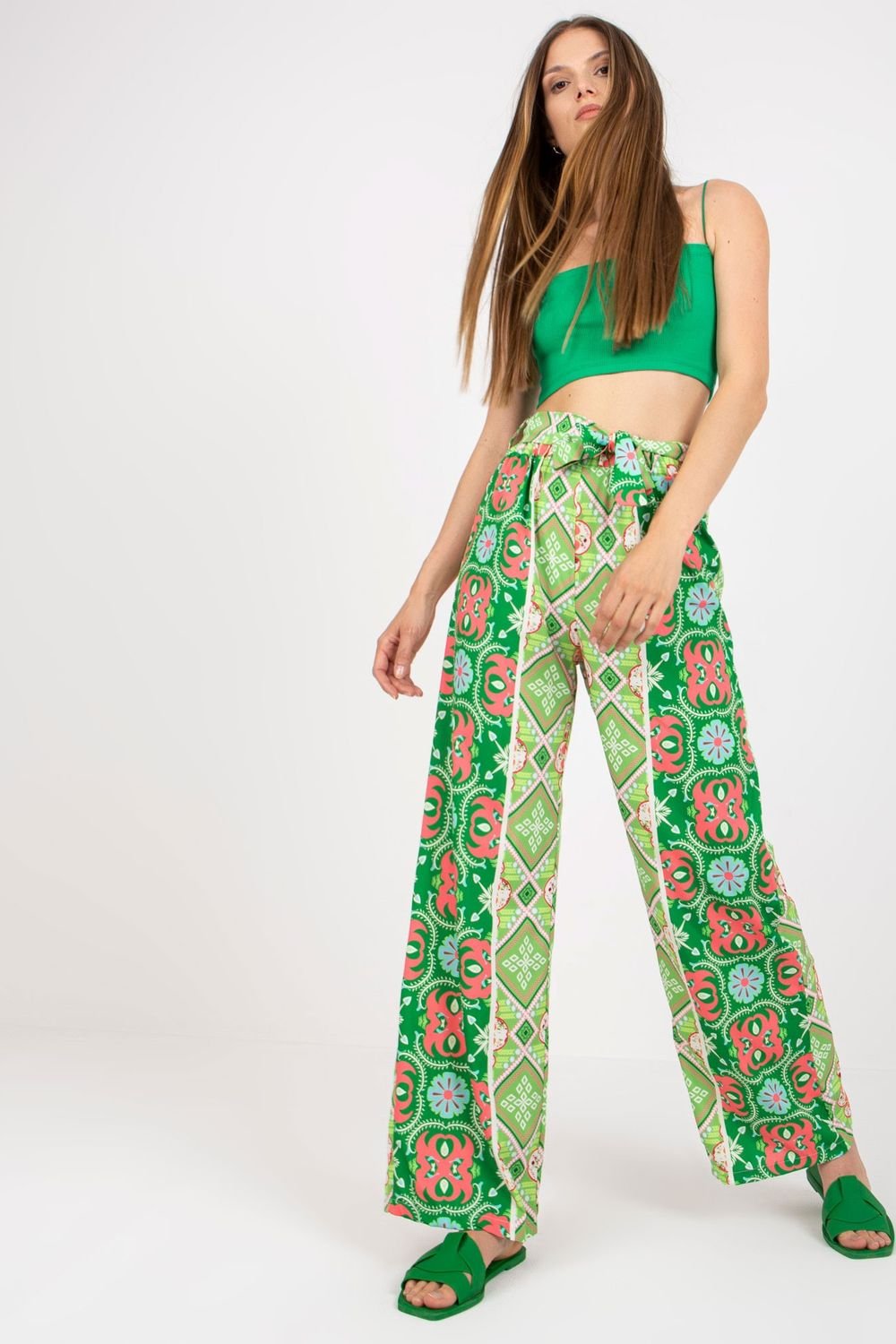 943037 Women trousers Italy Moda