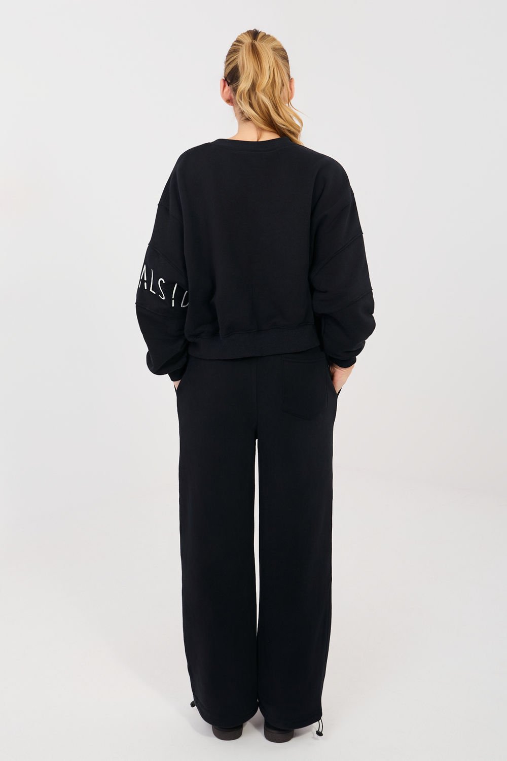 1114495 Tracksuit trousers Factory Price - Image 2