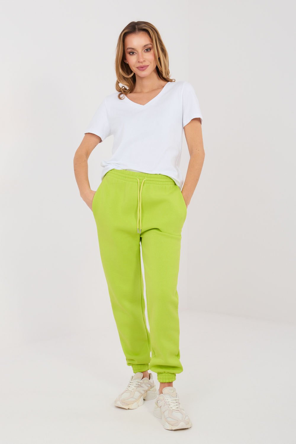 1116154 Tracksuit trousers Factory Price