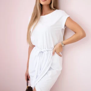 Daugiasluoksnė suknelė su vokeliu apačioje