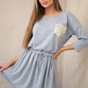 Suknelė su blizgučių kišene