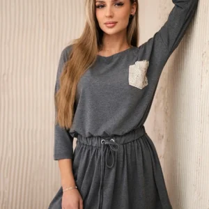 kišeninė suknelė su blizgučiais