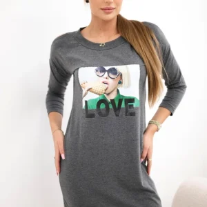 suknelė su meilės raštu