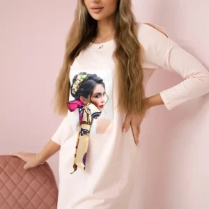 Suknelė su grafiniu ir spalvingu 3D lankeliu