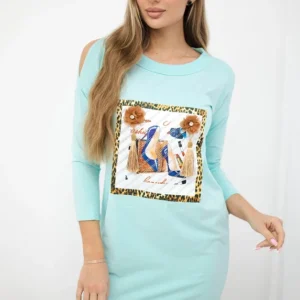 Suknelė su 3D grafika ir dekoratyviniais raukiniais