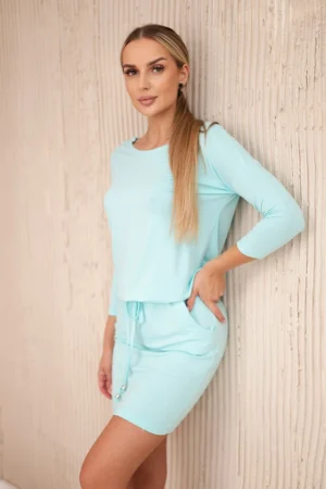 Viskozinė suknelė su kaklaraiščiu ties liemeniu