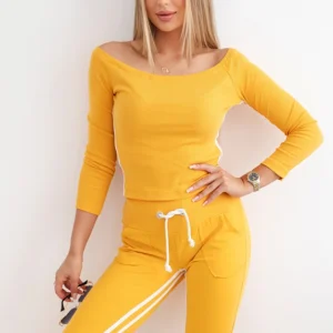 su dvigubomis juostelėmis +