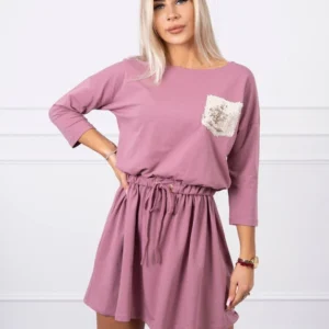 Suknelė su blizgučių kišene tamsiai