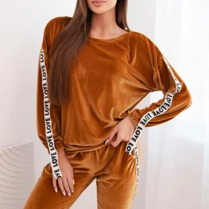 Meilės kupranugario veliūro