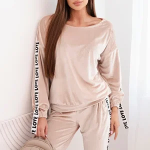 Meilės smėlio veliūro