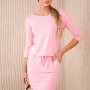 Šviesiai viskozės suknelė su raišteliu ant juosmens