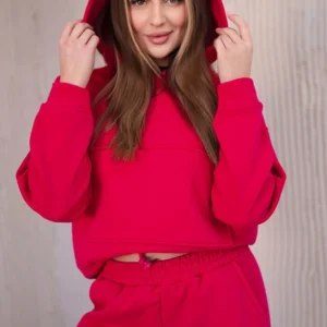 pašiltinimo su megztiniu, surištu apačioje