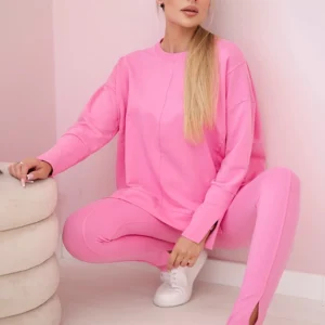 su oversize palaidine šviesiai