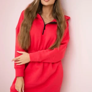 Apšiltinta suknelė su gobtuvu, aviečių