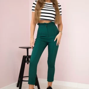 Tamsiai pagal užsakymą pasiūtos kelnės