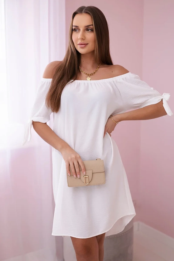 24334_3 Suknelė surišta ties rankovėmis