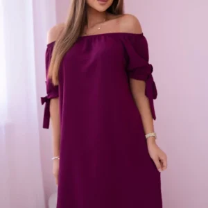 Suknelė surišta ties rankovėmis slyva