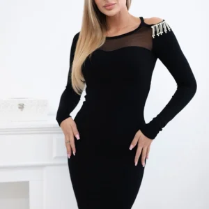 Megzta suknelė su tinkleliu viršuje