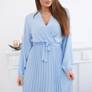 Suknelė surišta plisuotu apvadu