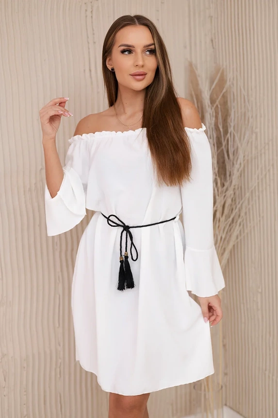 28051_3 Suknelė, surišta ties juosmeniu su sutraukiamu raišteliu ecru