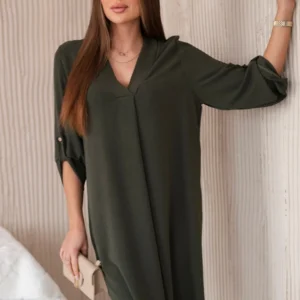 V formos kaklo suknelė