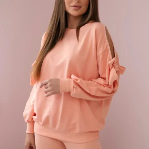 Marškinių su lanku ant rankovių ir antblauzdžių lašiša