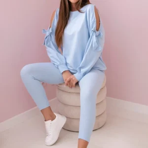 Marškinių su lanku ant rankovių ir antblauzdžių