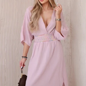 Muslino suknelė su siuvinėjimais ties juosmeniu tamsiai