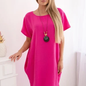 Suknelė su kišenėmis ir pakabuku