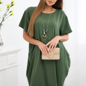 Suknelė su kišenėmis ir pakabuku Šviesus