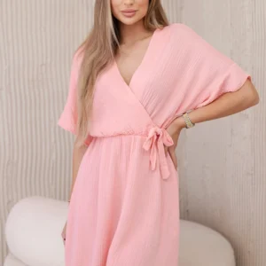 Muslino suknelė su juosmeniu abrikosas