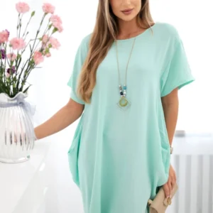 Suknelė su kišenėmis ir pakabuku lengvas