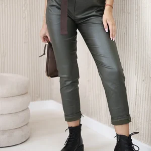 Vaškuotos kelnės su diržu