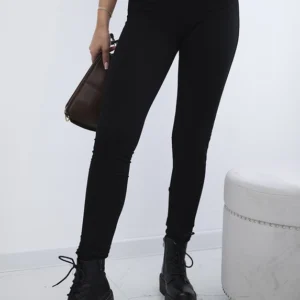 Medvilninės kelnės su kišenėmis nugaroje