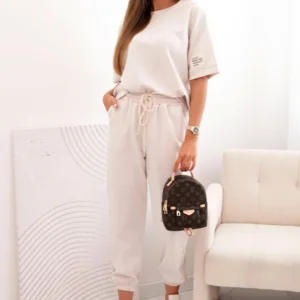 Moteriškas viskozės trumpomis rankovėmis ir kelnėmis smėlio