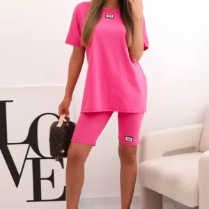 Moteriškas medvilninis trumpomis rankovėmis ir šortais