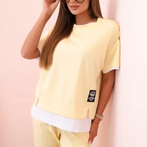 Moteriškas sviesto trumpomis rankovėmis ir kelnėmis