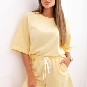Moteriškas sviesto su palaidine trumpomis rankovėmis ir šortais su elastine juostele gelb