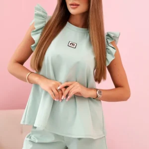 Moteriškas su maivymasis – palaidinė trumpomis rankovėmis ir šortai su elastine juostele tamsios