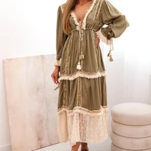 Moteriška boho suknelė su nėriniais