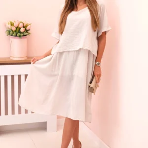 Moteriška medvilninė suknelė su laisvu prigludimu smėlio