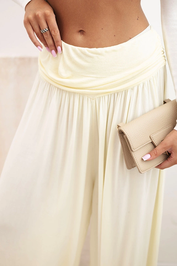 32953_3 Moteriškos viskozės kelnės su plačiomis kojomis ir raukiniais - Image 3