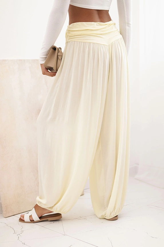 32953_4 Moteriškos viskozės kelnės su plačiomis kojomis ir raukiniais - Image 4