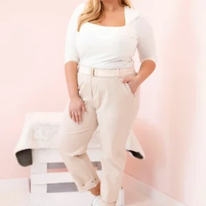 Medvilninės moteriškos kelnės Plus Size su diržu šviesiai smėlio