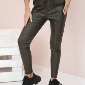 Moteriškos eko odos kelnės su raišteliu ir skeltuku ant klešnies