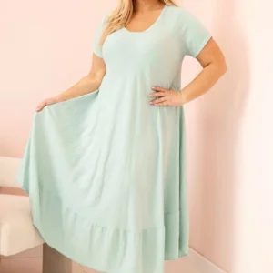 Moteriška Plus Size viskozinė suknelė su abstrakčiu raštu