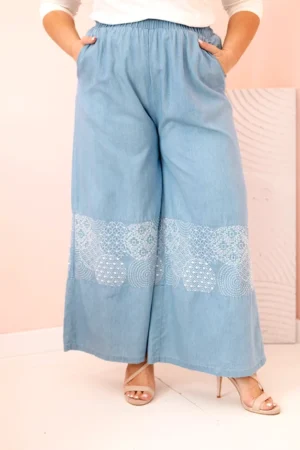 Moteriškos Plus Size kelnės plačiomis klešnėmis su etniniu siuvinėjimu šviesūs