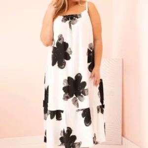 Moteriška suknelė su petnešėlėmis, raukiniais ir gėlėtu raštu