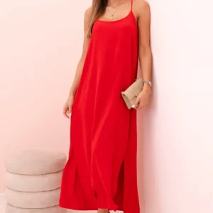 Ilga suknelė su petnešomis