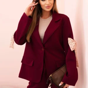 Moteriškas su viskoze – švarkas su atvartais ir kelnės su juostele slyvų